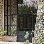 La Cour Du Marronnier