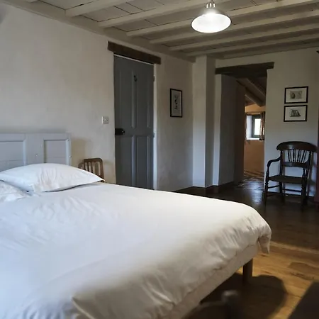 La Cour Du Marronnier بيت ضيافة 3*